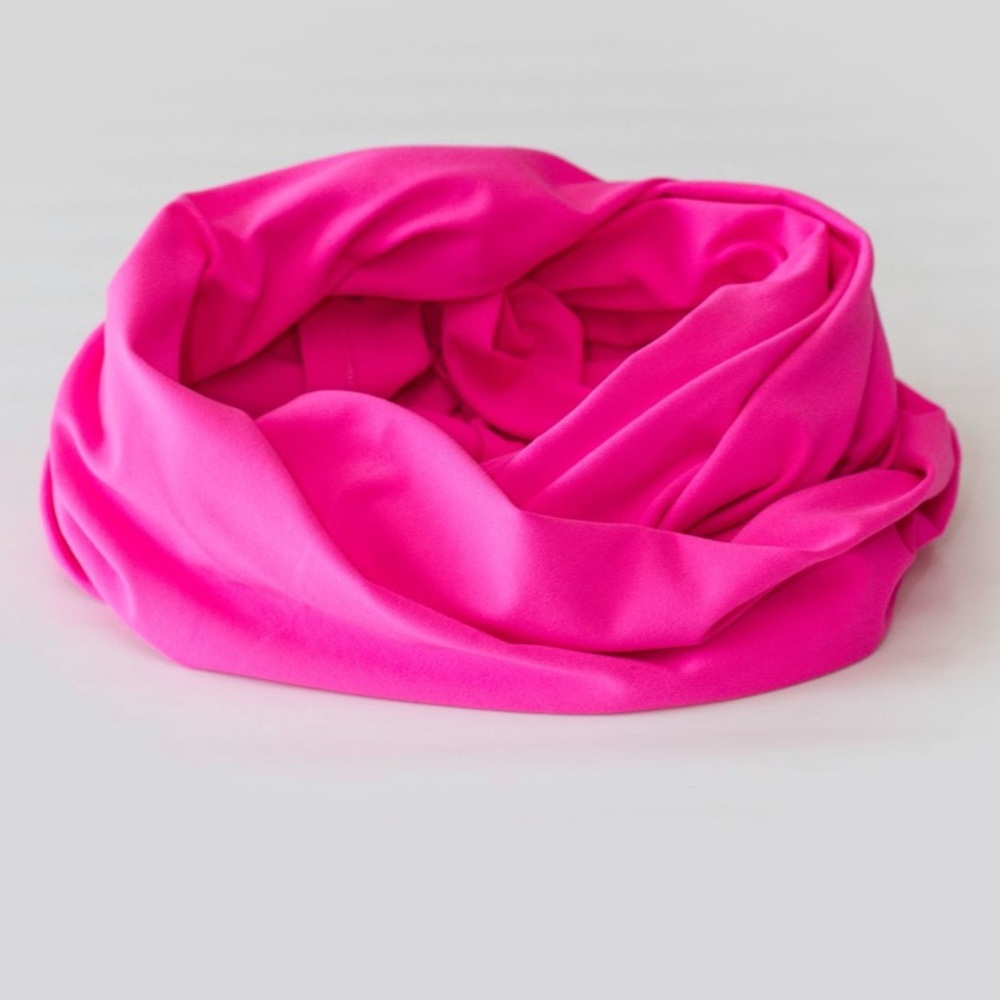 Lululemon Vinyasa Scarf *Luon Light
Raspberry Glo Light